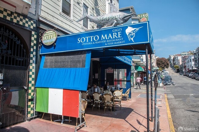 Building Photo - 312 Green St