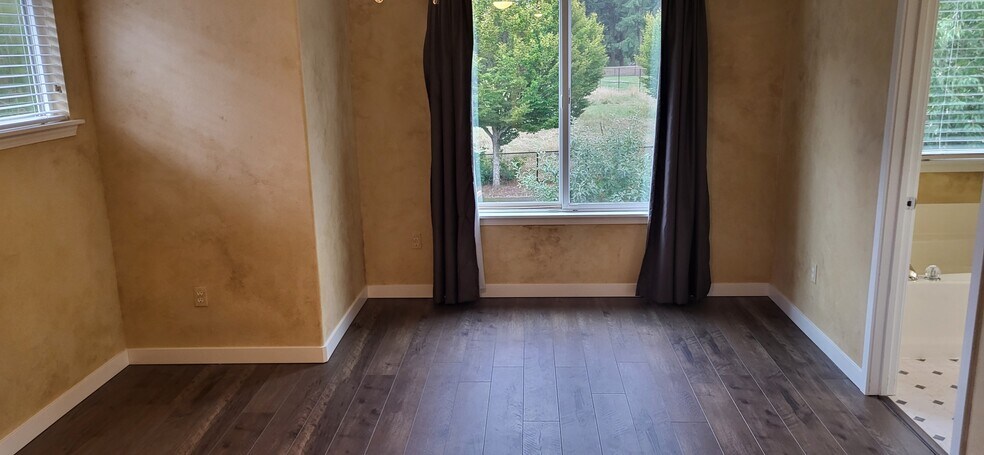 Master Bedroom - 806 29th Ave SE