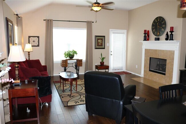 Building Photo - 2601 Cypress Springs Dr