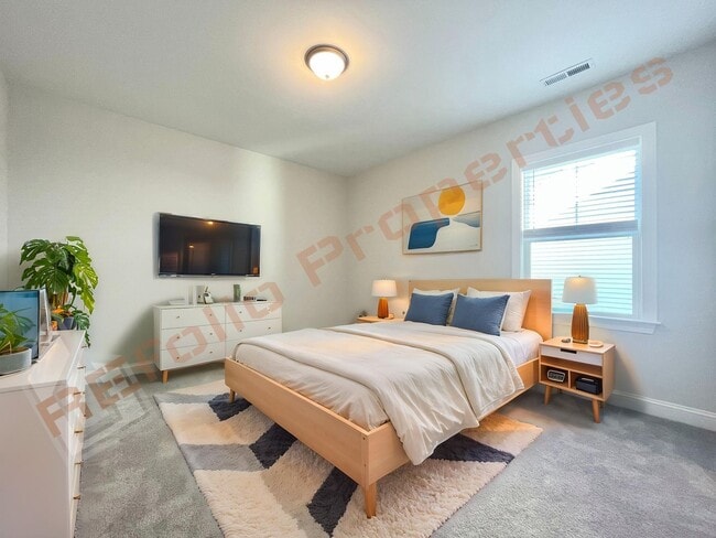 Building Photo - Amazing 4 Bedroom, 2.5 Bathroom Home with 1st Floor Primary Bedroom Suite, High Speed Internet, a...