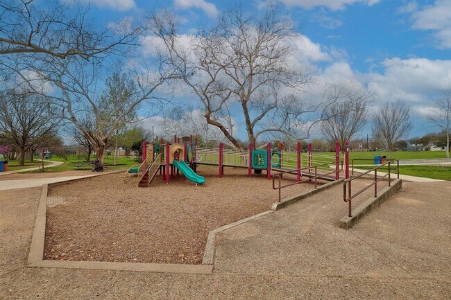 Building Photo - 1000 Arcadia Ave