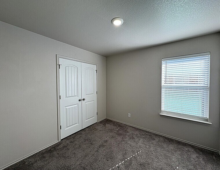 Building Photo - 2412 FM 1113