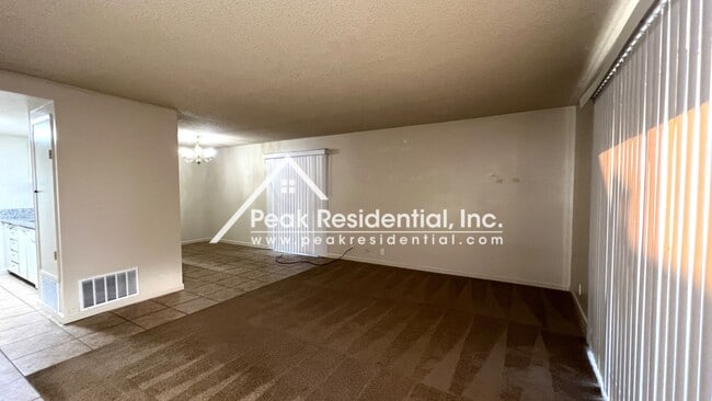 Building Photo - Very Nice Greenhaven 2bd/1ba Condo in Gated Community - Must See