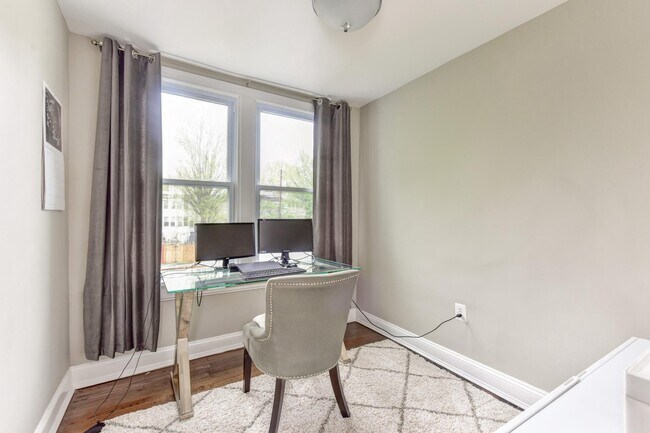 Building Photo - 1343 Kennedy St NW