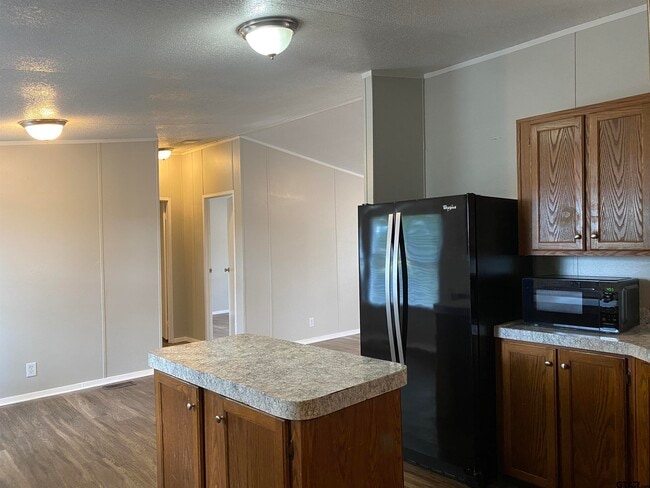 Building Photo - 22944 Shell Shore Dr