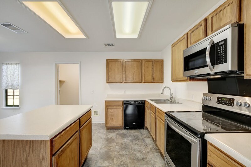Building Photo - 400 Masonwood Dr