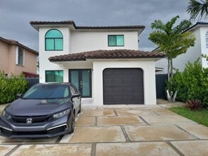 Building Photo - 12887 NW 101st Pl