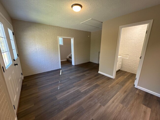 Building Photo - 11472 US-62