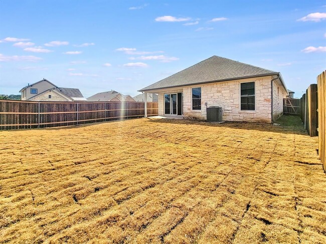 Building Photo - 2000 Wilsons Warbler Dr