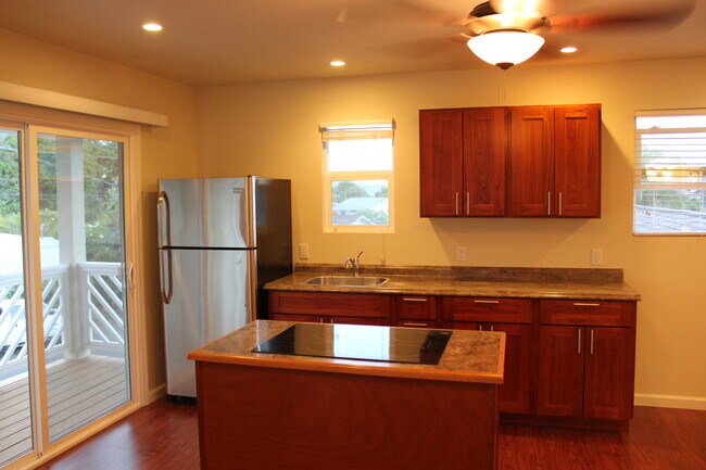 Building Photo - 1171 Uluopihi Loop