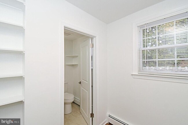 Building Photo - 201 Montgomery Ave