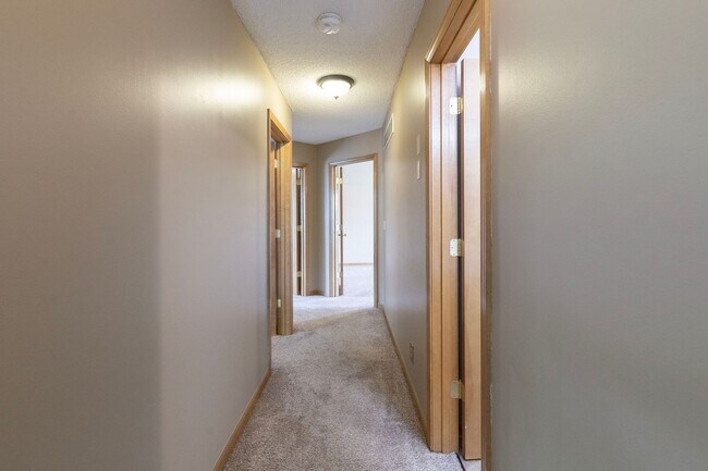 Building Photo - 16131 S Matt Ct