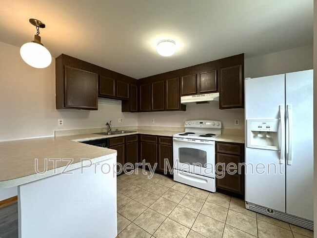 Building Photo - 121 Marydell Dr