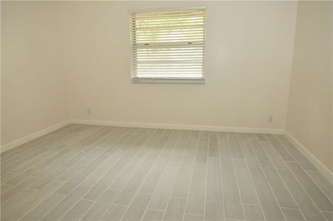 Building Photo - 8750 Royal Palm Blvd
