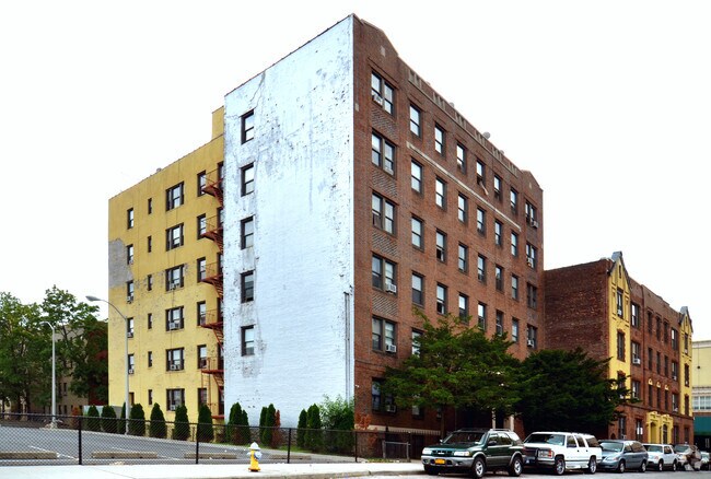 Primary Photo - Manor Apartments