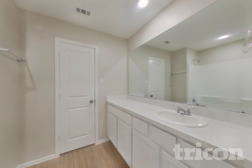 Building Photo - 18613 Rosehill Pr Dr