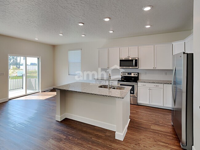 Building Photo - 2986 E N Vlg Dr