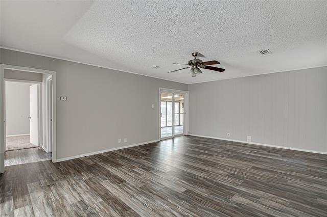 Building Photo - 228 Lester St