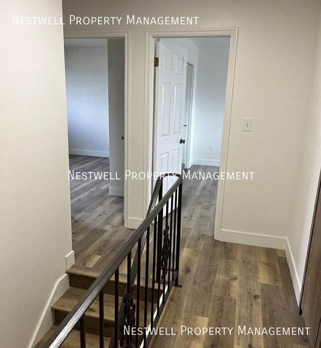 Building Photo - 893 W 1500 N St