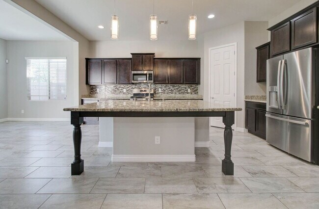 Building Photo - 4617 E Walter Way