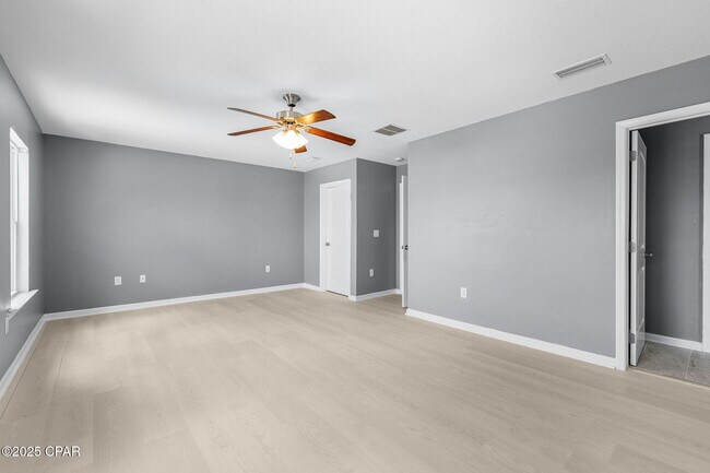 Building Photo - 7119 Riverbrooke St