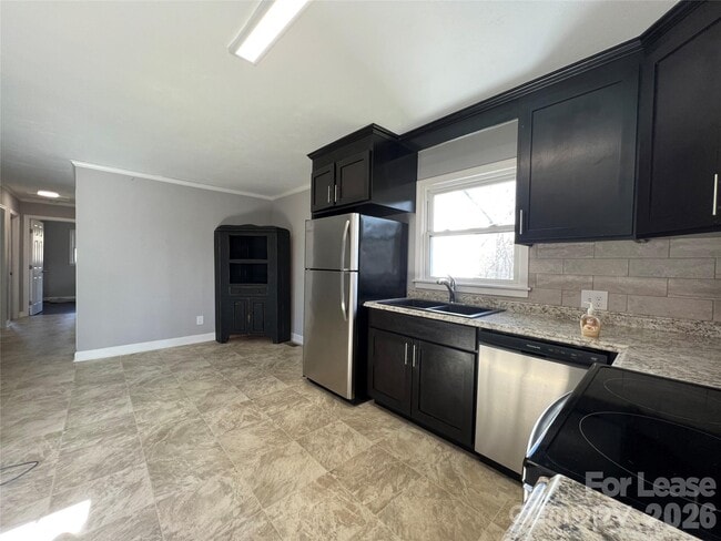 Building Photo - 2122 Boxcar Rd