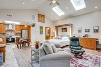 Building Photo - 2820 Van Buren St