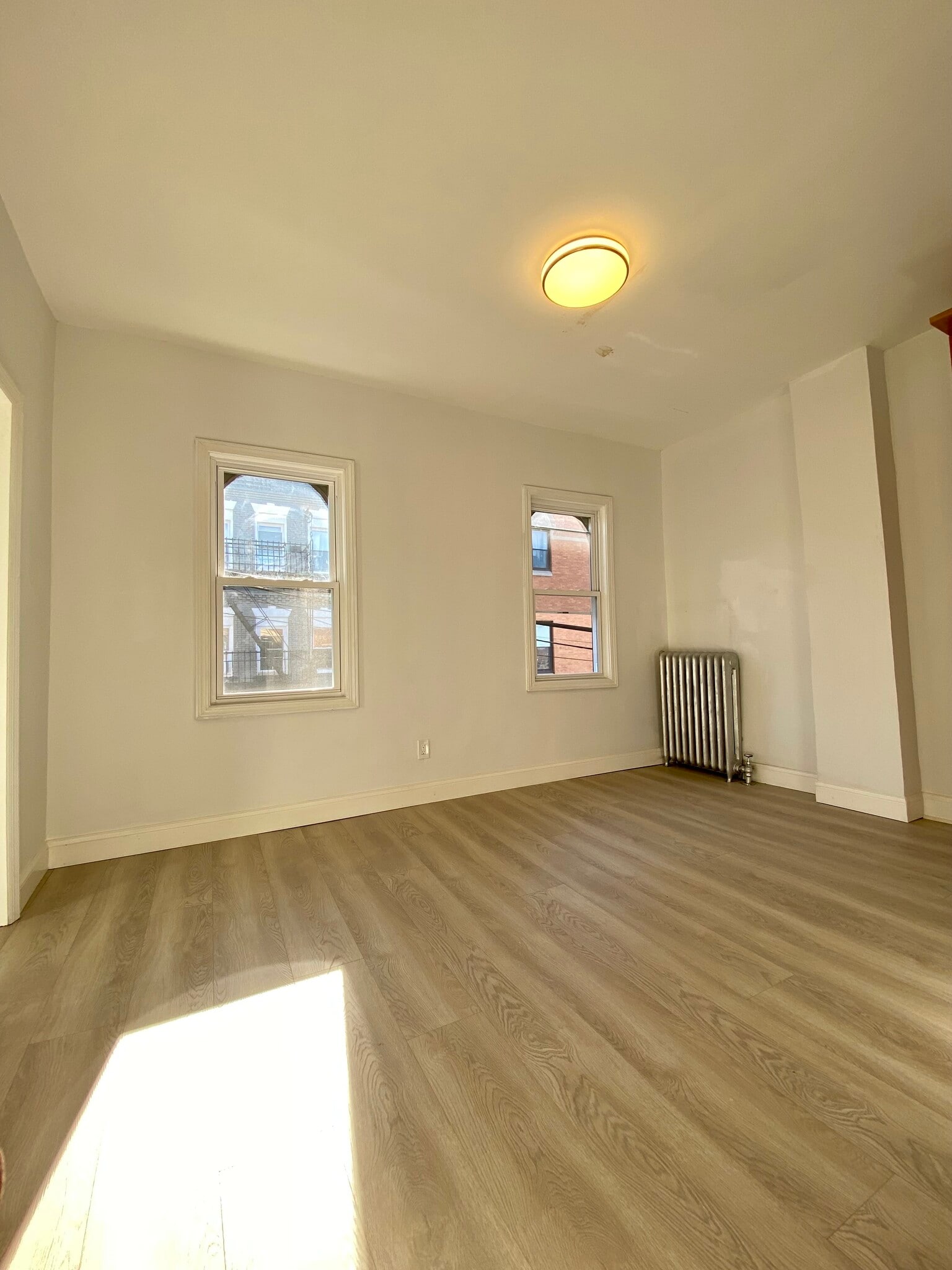 Building Photo - 55 Spring St