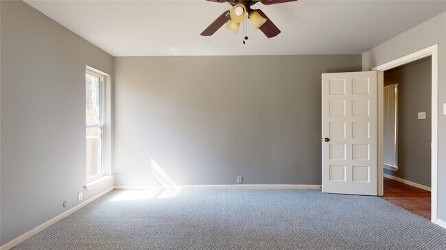 Building Photo - 12618 Misty Valley Dr