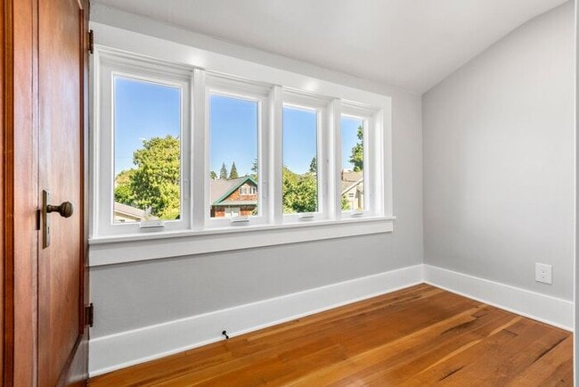 Building Photo - Stunningly Remodeled 1905 Beauty w/ AIR CO...
