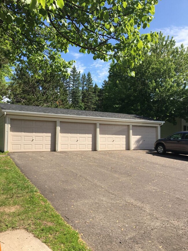 Building Photo - 119 Mitchell Cir