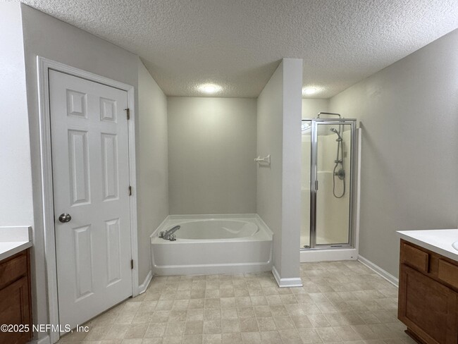 Building Photo - 11273 Silver Key Dr