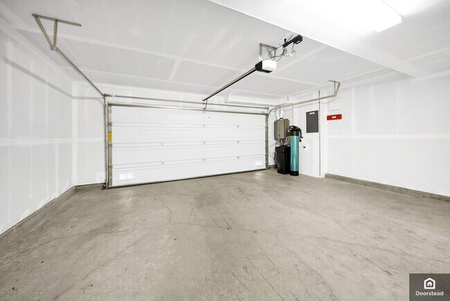 Building Photo - 3909 Portola Cmn