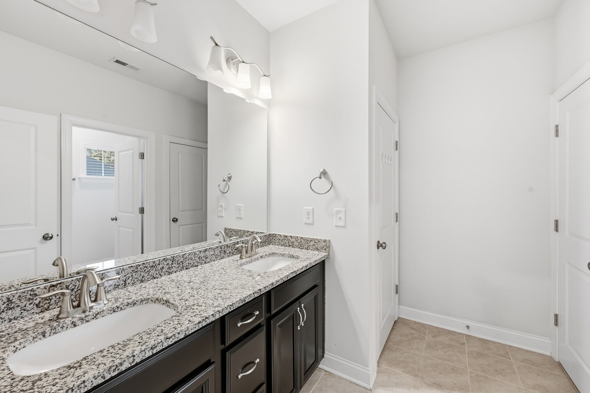 Building Photo - 829 Summit Crest Ct