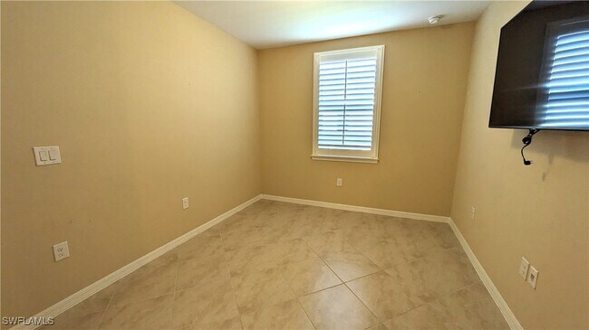 Building Photo - 14822 Edgewater Cir