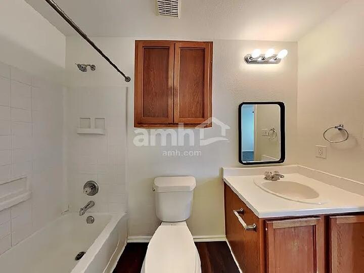 Building Photo - 12748 St Mary Dr