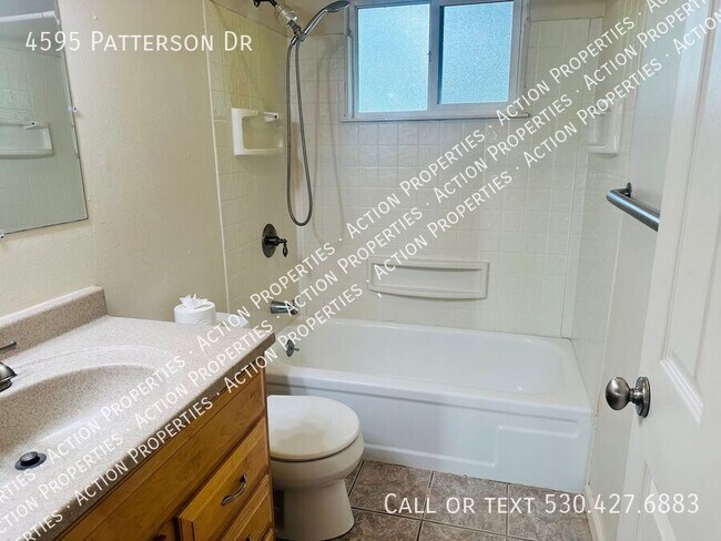 Building Photo - 4595 Patterson Dr