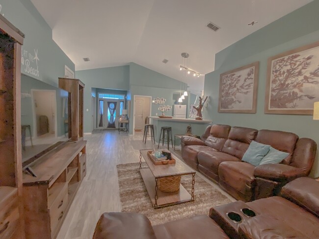 Building Photo - 115 Secret Harbor Dr