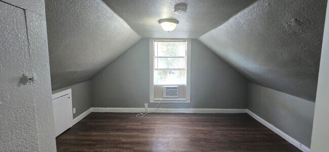 Building Photo - 5 Bedroom St Pete Home
