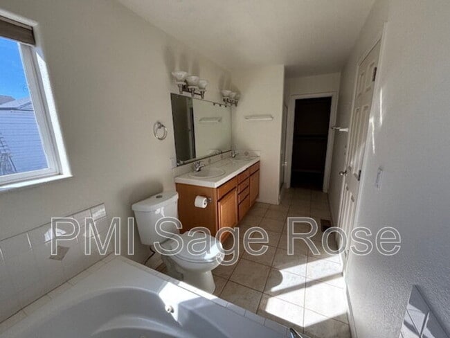 Building Photo - 1616 Phillips St