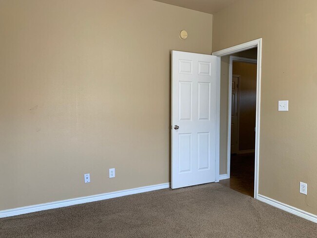 Building Photo - 3033 Palomino Trail