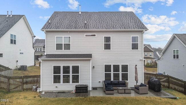 Building Photo - 4 Bedroom Home Close to Downtown Wake Forest. Fenced Yard!