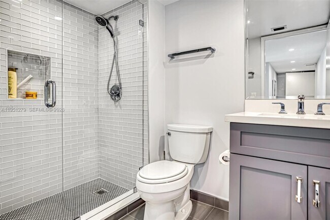 Building Photo - 9341 Collins Ave