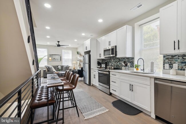 Building Photo - 1215 S 23rd St