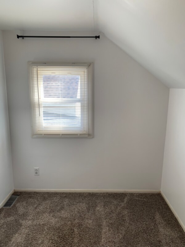 Building Photo - 360 Locust St