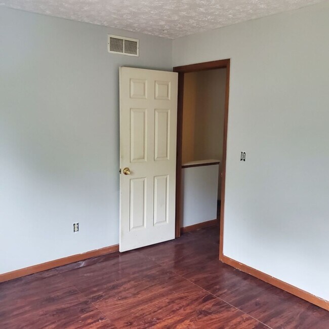 Building Photo - 2BDRM DUPLEX FOR RENT LORAIN, OHIO