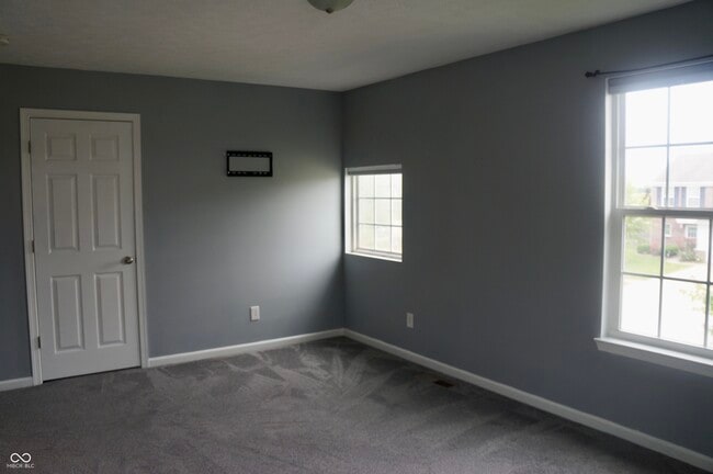 Building Photo - 3177 Underwood Dr