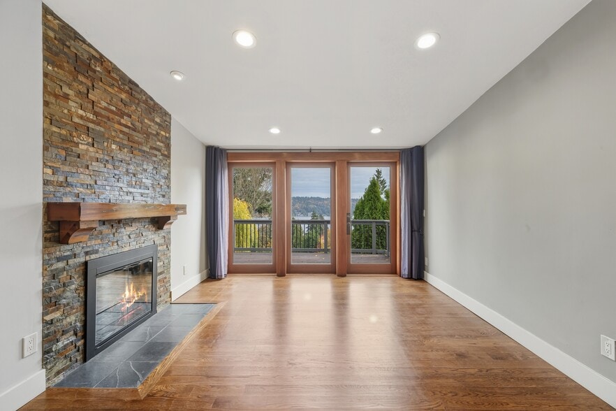 Building Photo - 12346 Sand Point Way NE