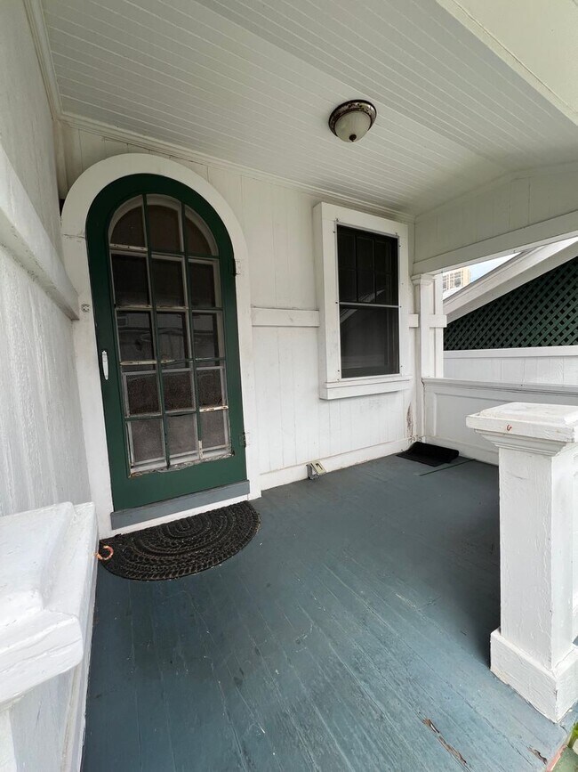 Building Photo - 207 Kaia St