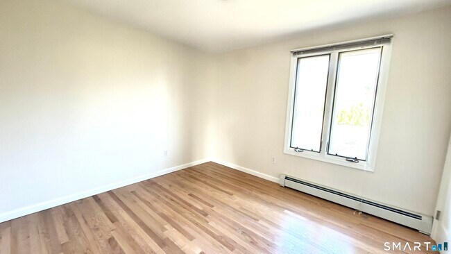 Building Photo - 309 Brookfield St